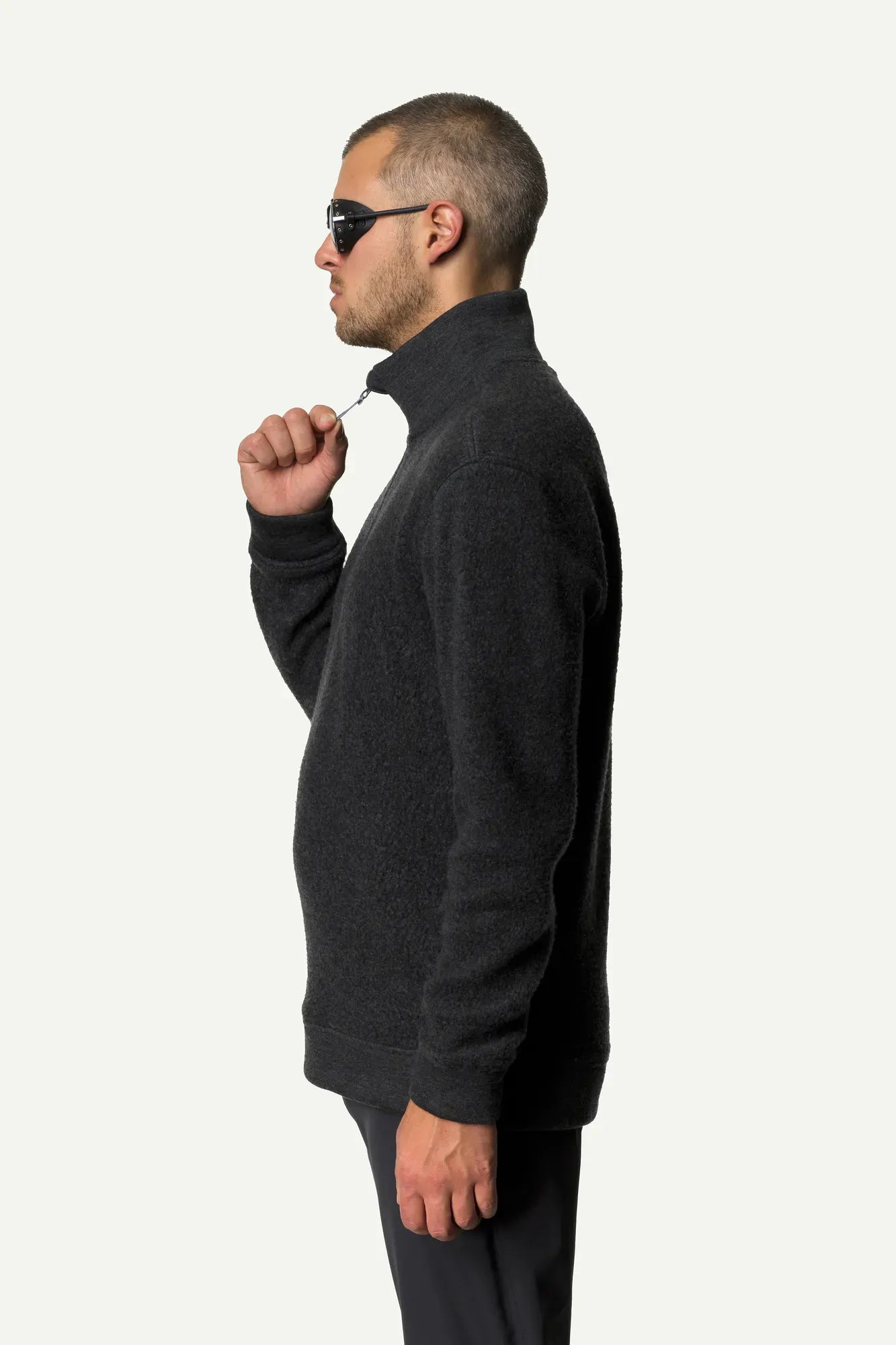 220234_900_203_Men_Alto_Half_Zip_true_black_c_low