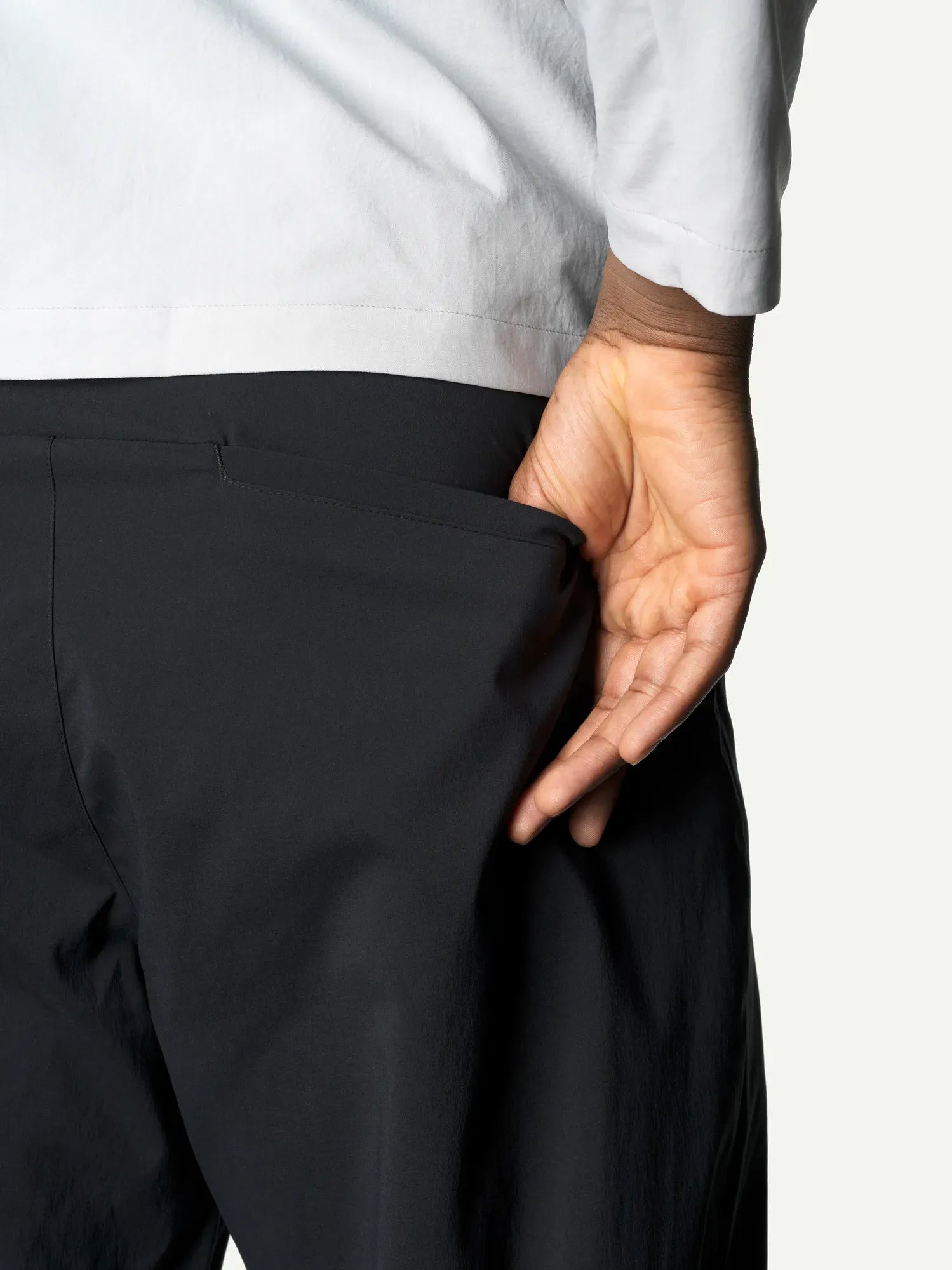 260724_900_603_Men_Wadi_Pants_true_black_c_low