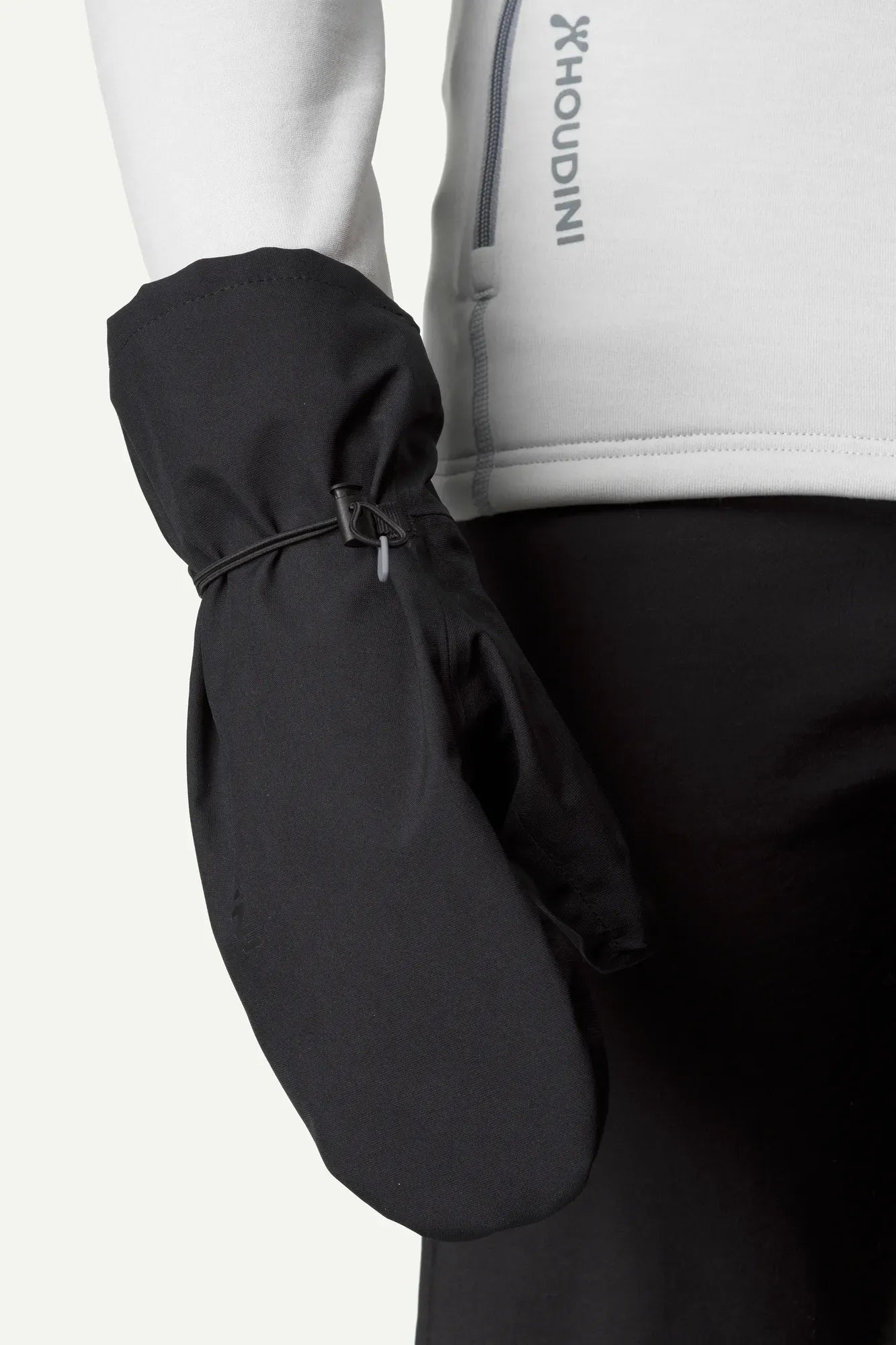 340314_900_200_Men_Shelter_Mitten_true_black_B497_c_low