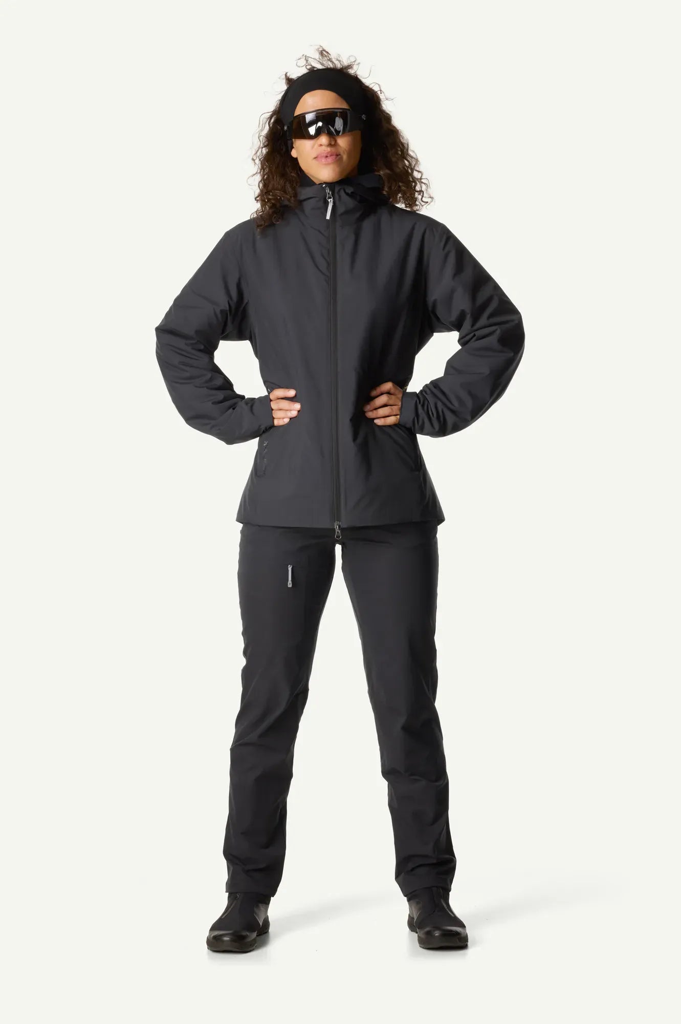 820041_900_101_Women_Tech_Insulation_Houdi_true_black_c_low