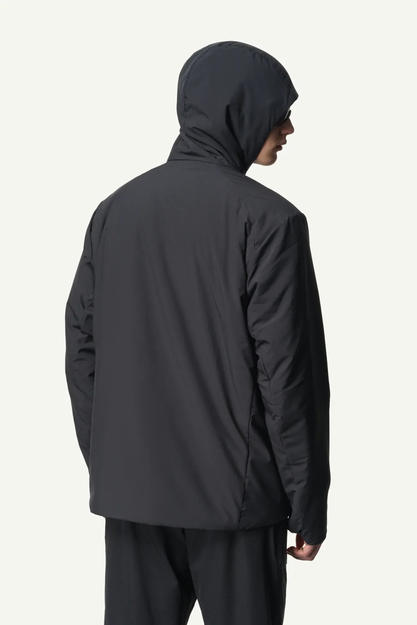 820042_900_400_Men_Tech_Insulation_Houdi_true_black_c_low