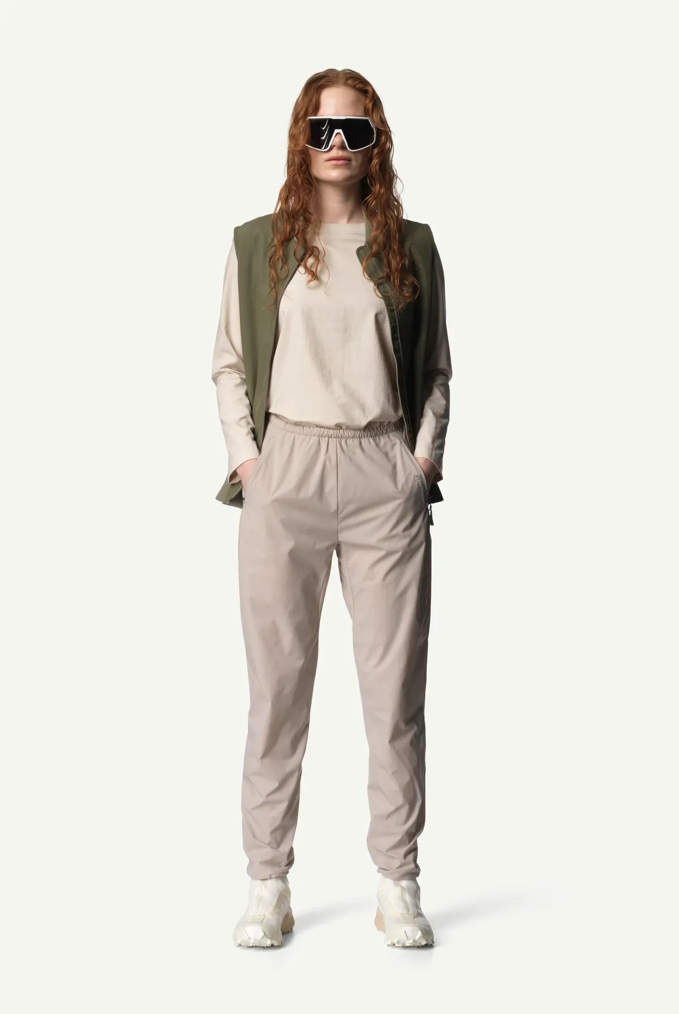 860015_148_100_Women_Pace_Light_Pants_sandstorm_c_low