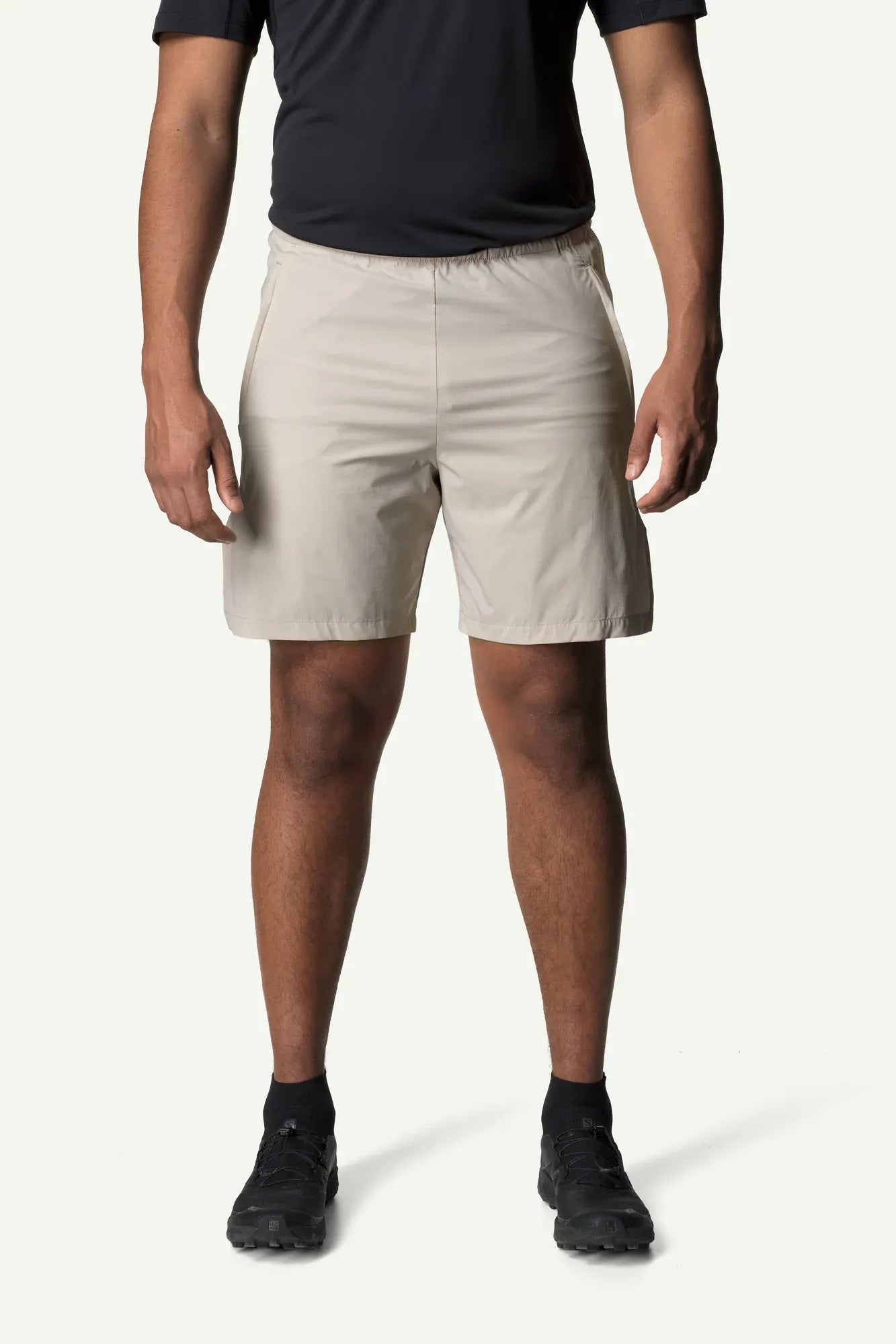 860016_148_200_Men_Pace_Light_Shorts_sandstorm_c_low