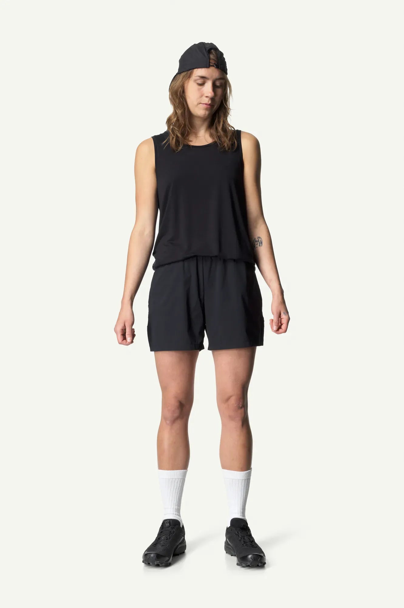 860017_900_100_Women_Pace_Light_Shorts_true_black_c_low
