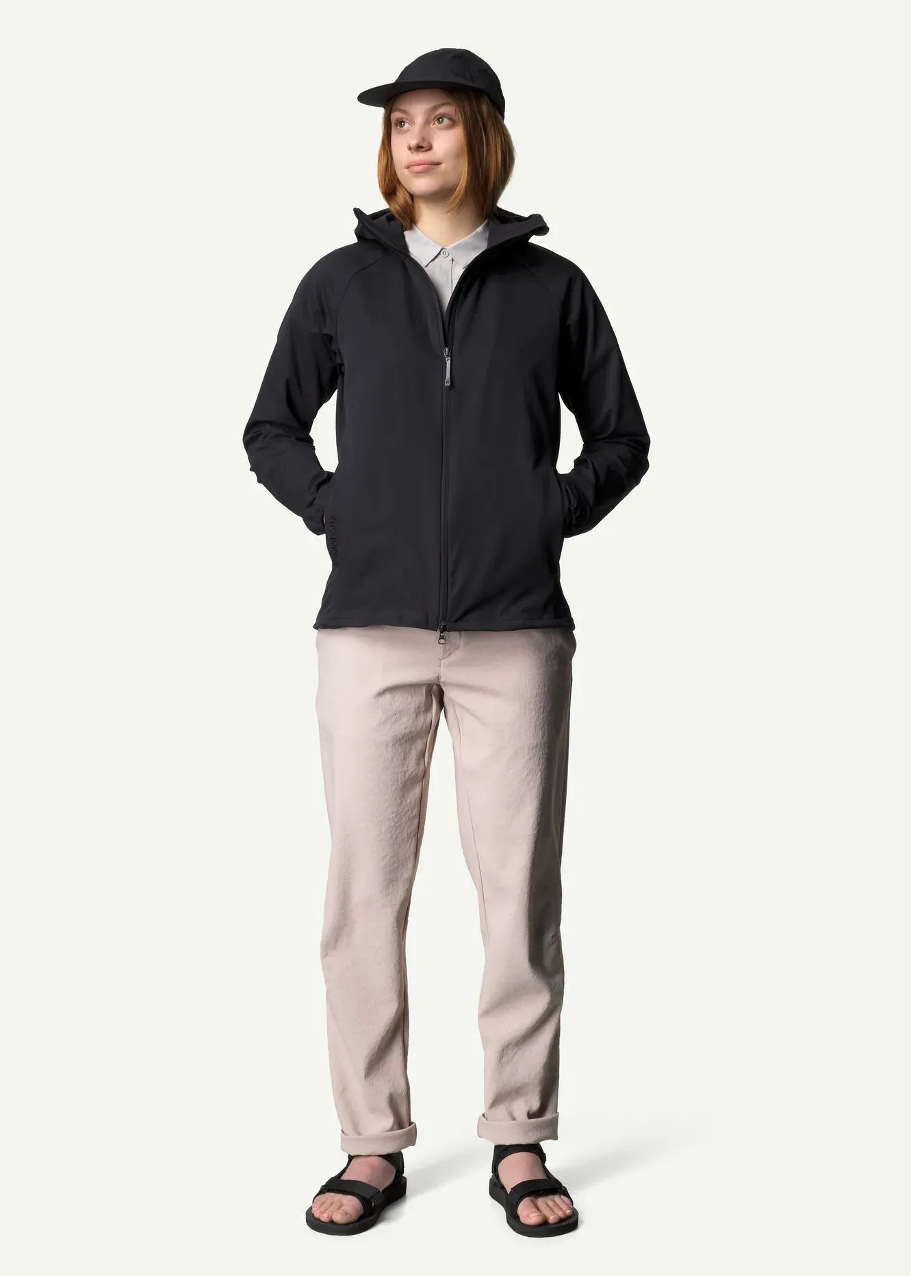 860054_900_100_Women_Daybreak_Jacket_true_black_c_low