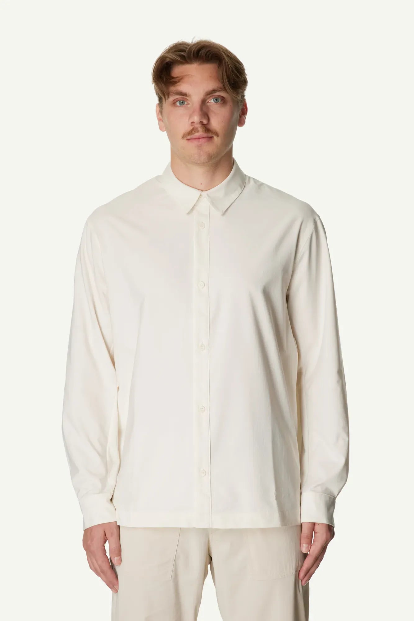 860058_857_200_Men_Symbio_Base_Shirt_paper_white_A372_c_low