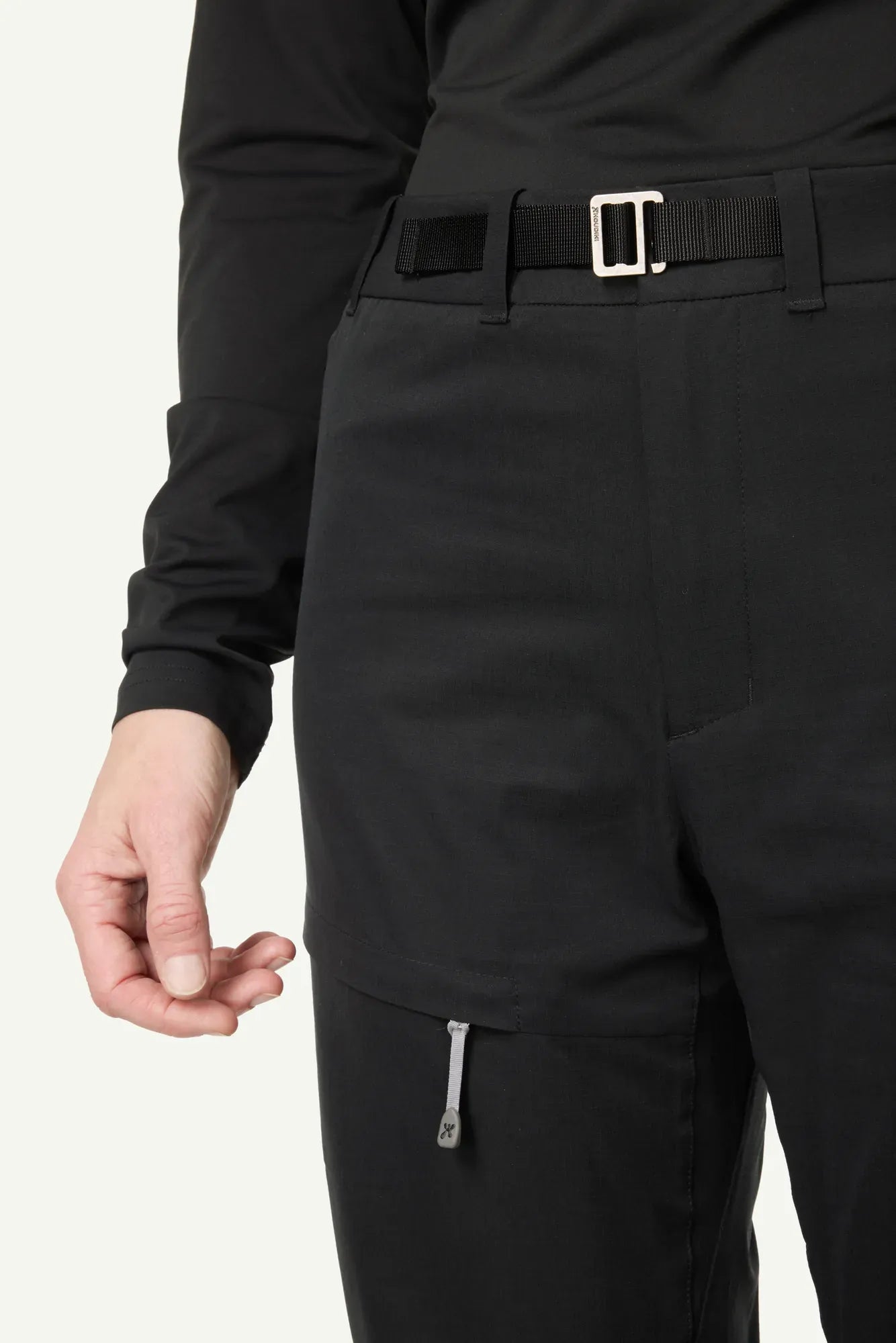 860090_900_600_Women_Core_Tech_Pants_true_black_c_low
